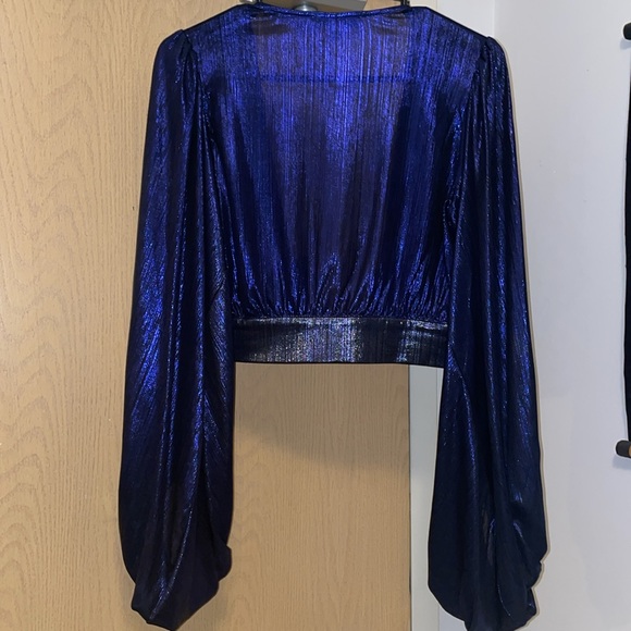 Shinny CropTop - Picture 6 of 9